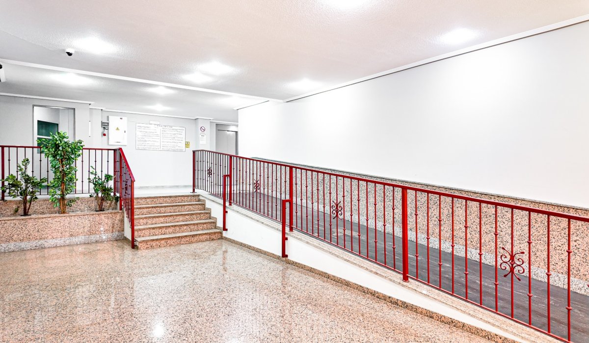 Resale - Apartment / flat - Torrevieja - Parque de las Naciones