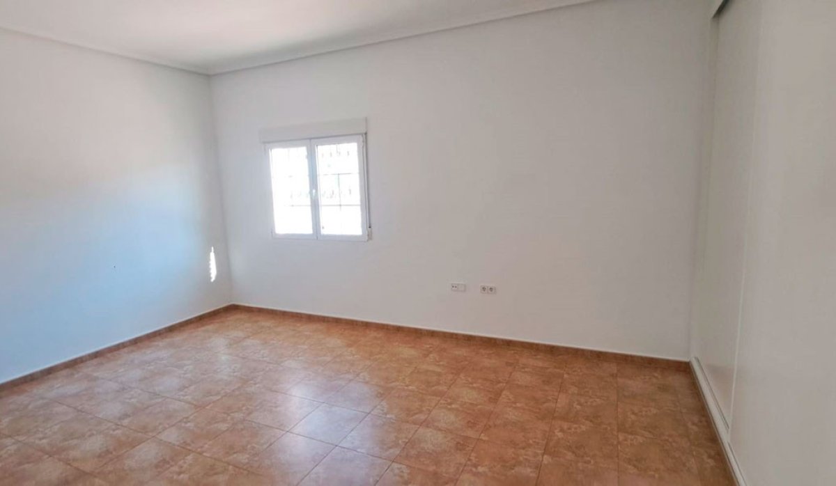 Resale - Villa - Catral
