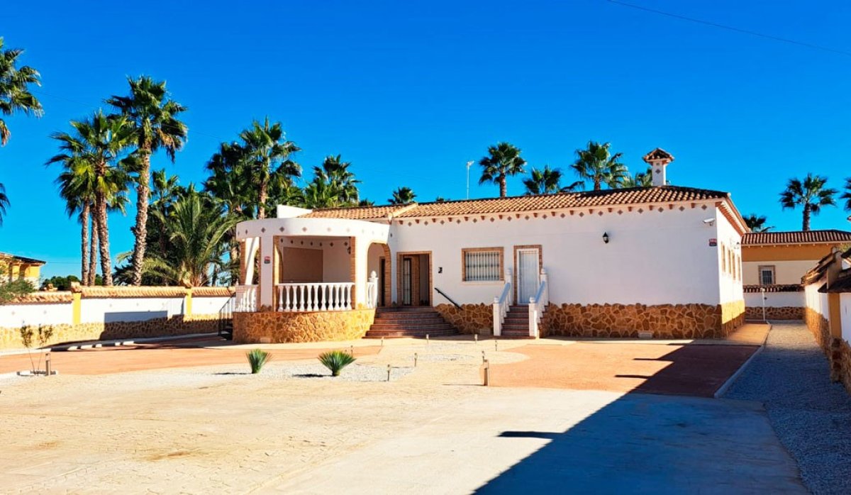 Resale - Villa - Catral