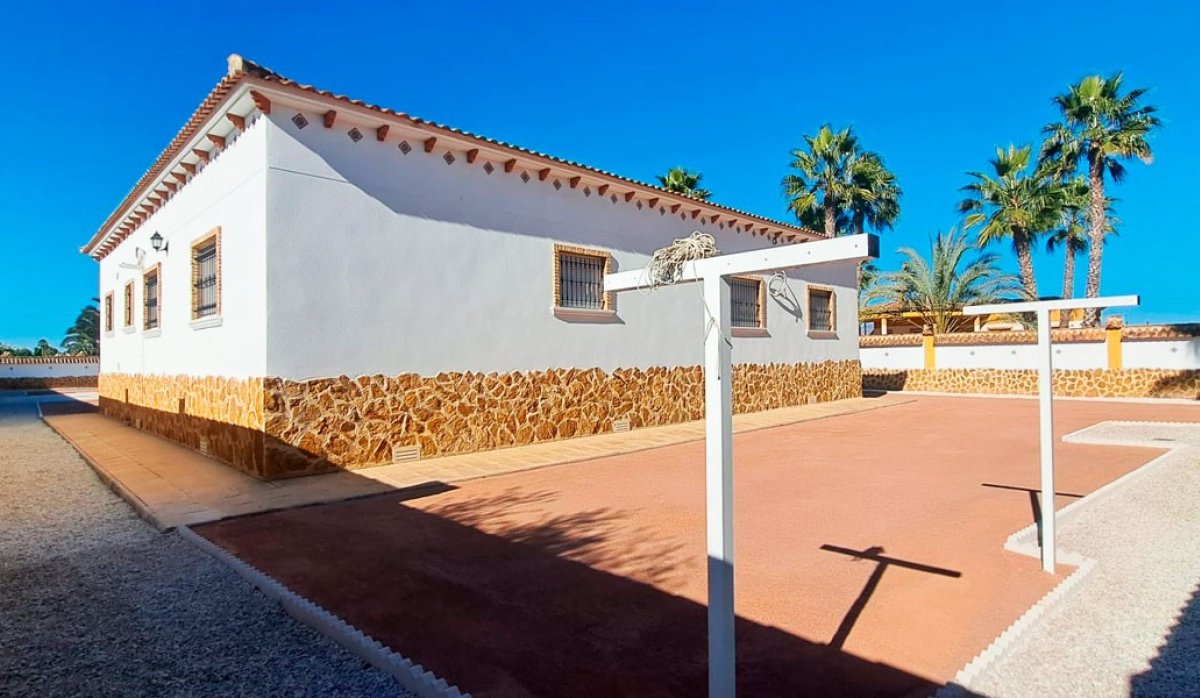 Resale - Villa - Catral