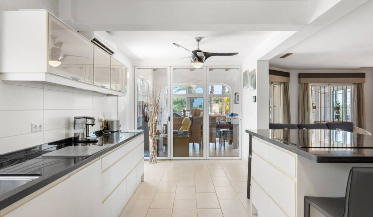 Resale - Villa - Catral