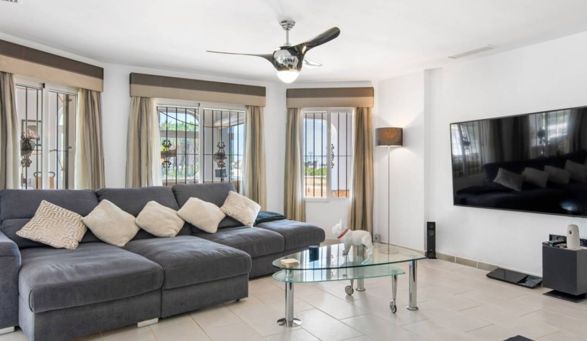 Resale - Villa - Catral