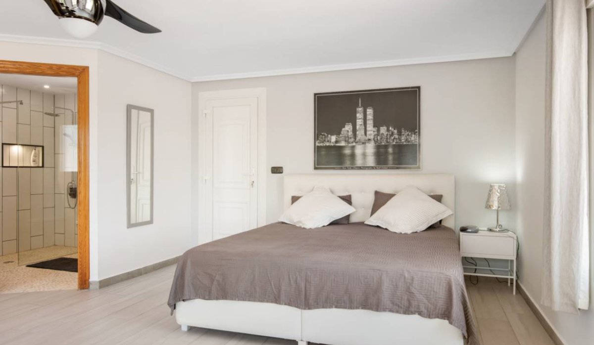 Resale - Villa - Catral