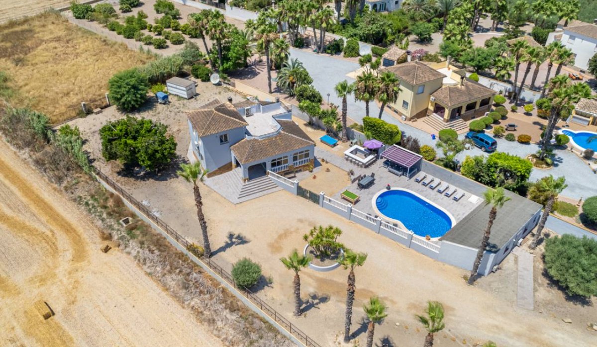 Resale - Villa - Catral