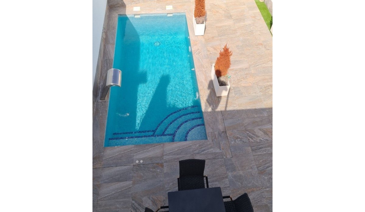 Obra nueva - Villa - Avileses