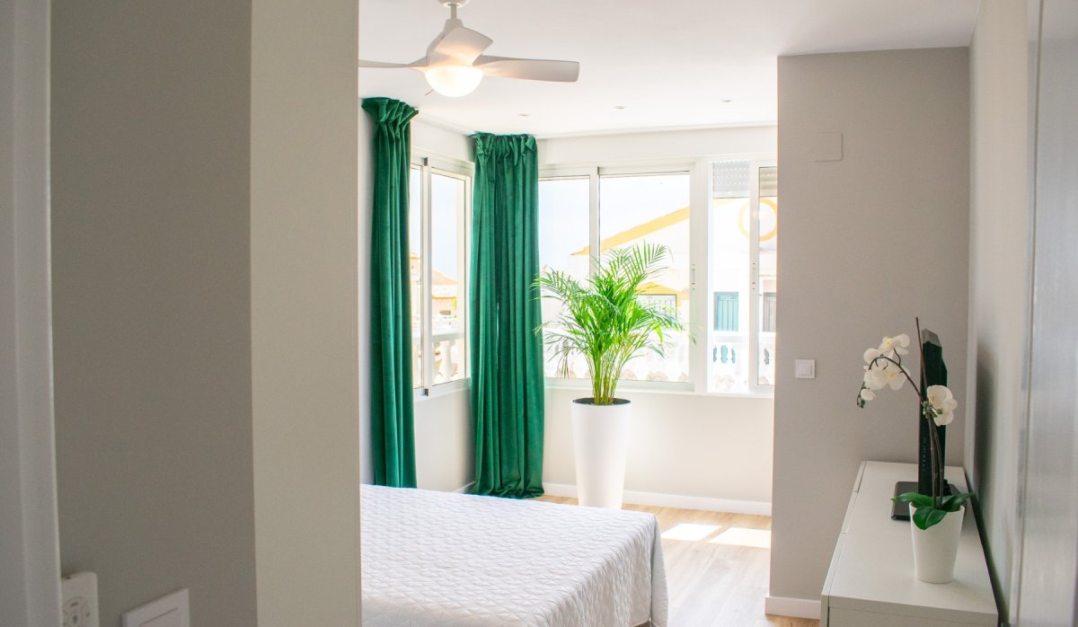 Revente - Villa - Orihuela Costa - Punta Prima