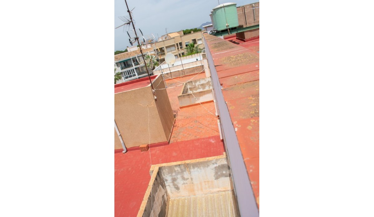 Revente - Commercial - Los Alcazares