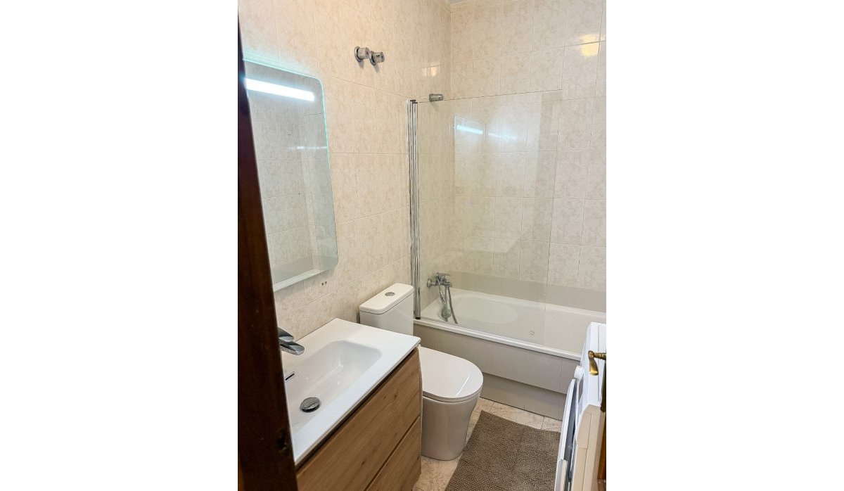 Reventa - Apartamento / piso - Torrevieja - La Mata