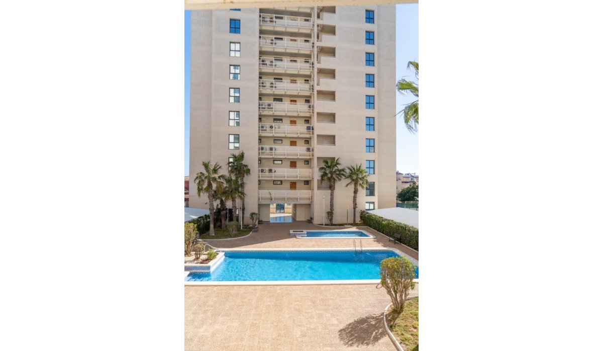 Resale - Apartment / flat - Torrevieja