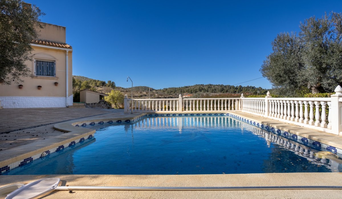 Resale - Villa - La Zarza