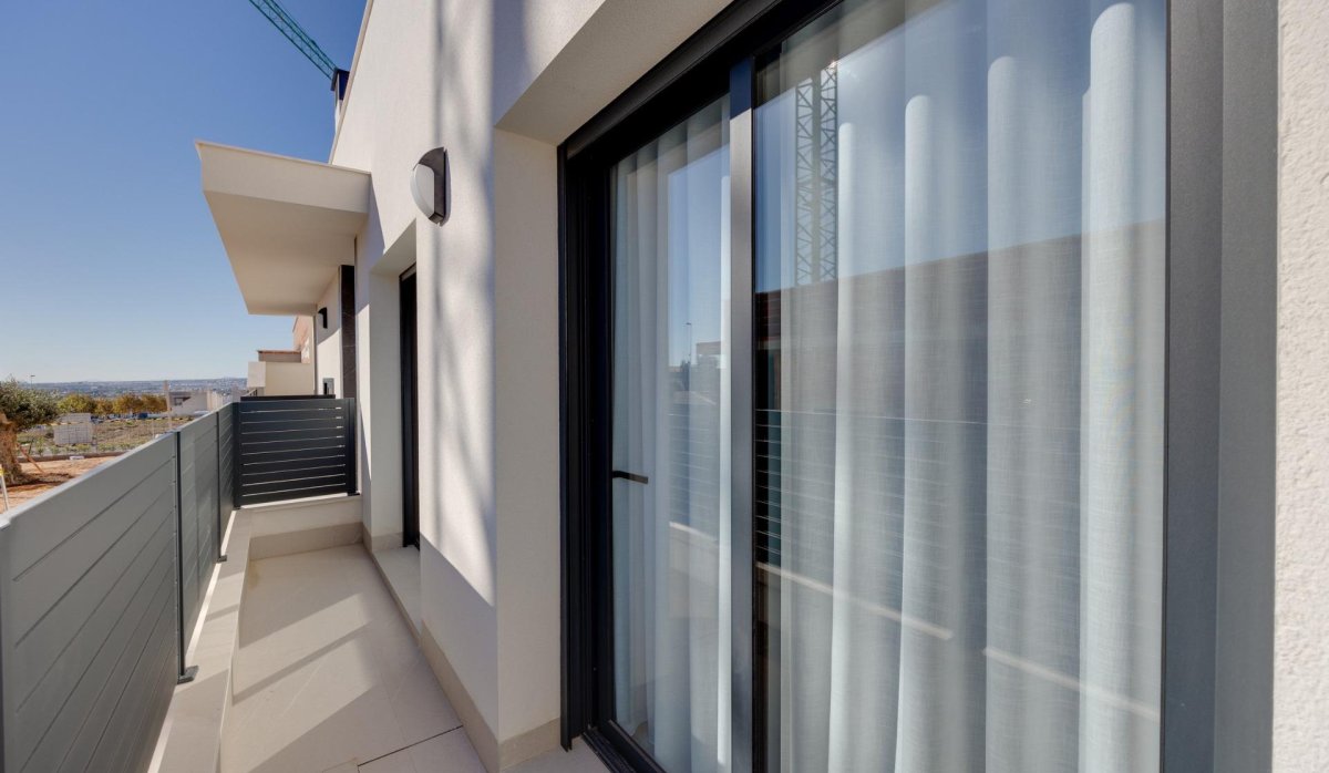 Obra nueva - Villa - Torrevieja - Sector 25