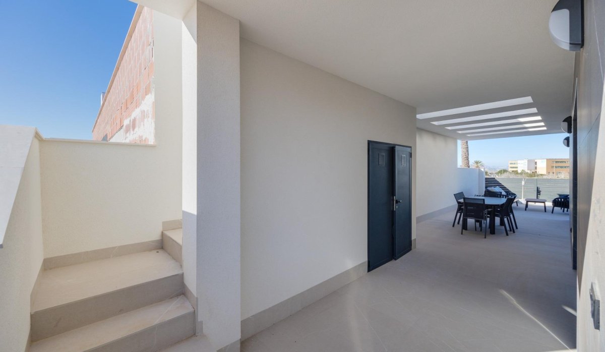 Obra nueva - Villa - Torrevieja - Sector 25