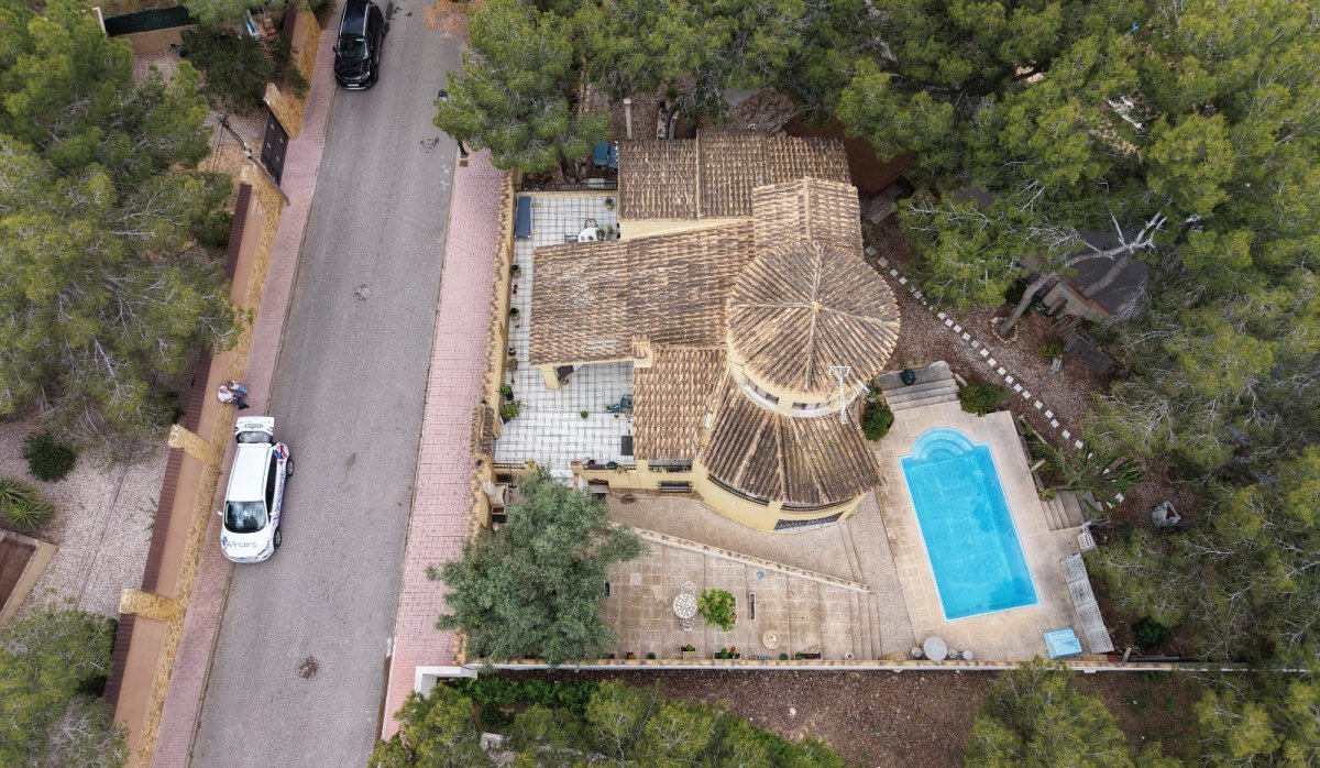 Resale - Villa - Orihuela Costa - Villamartín