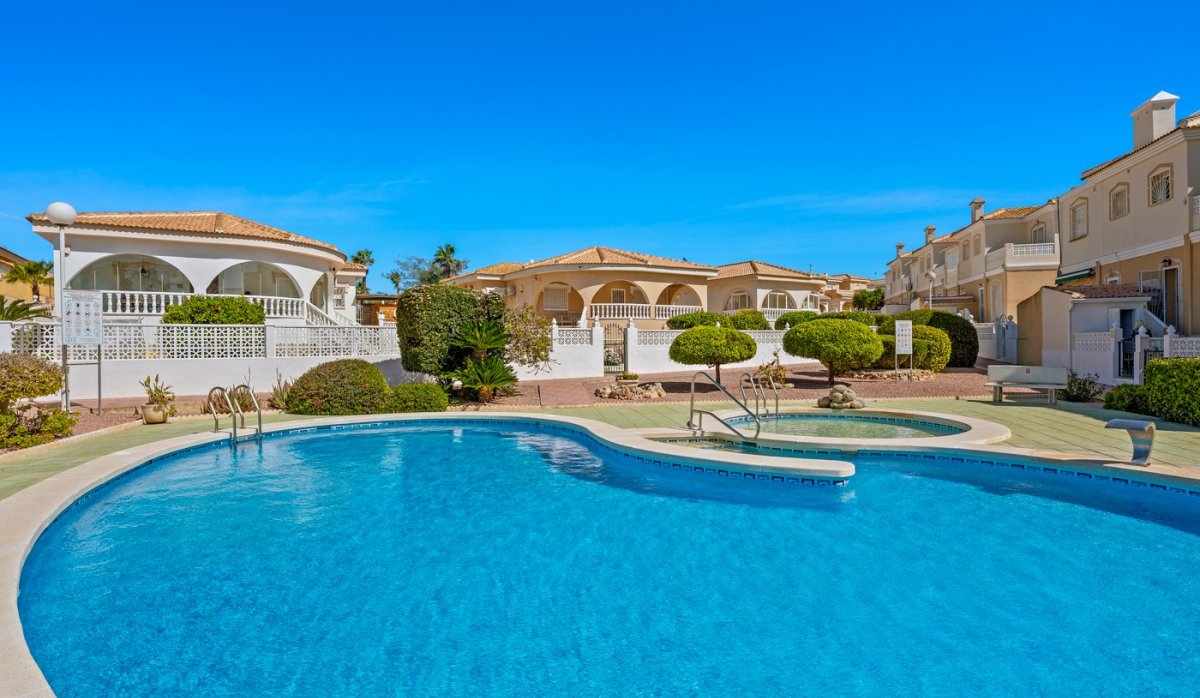 Revente - Villa / Jumelée - Benijofar - Monte Azul/ El Dorado