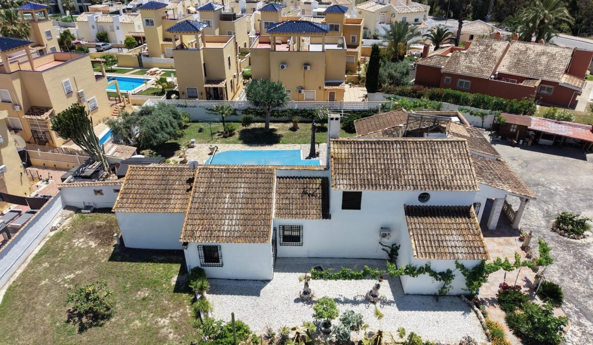 Revente - Villa - Orihuela Costa - Villamartín