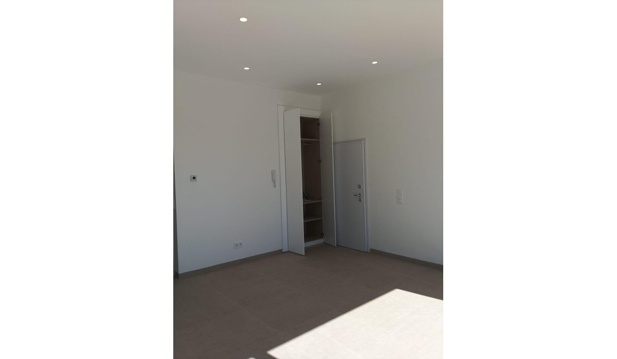Obra nueva - Villa - Pilar de la Horadada - Roda Golf