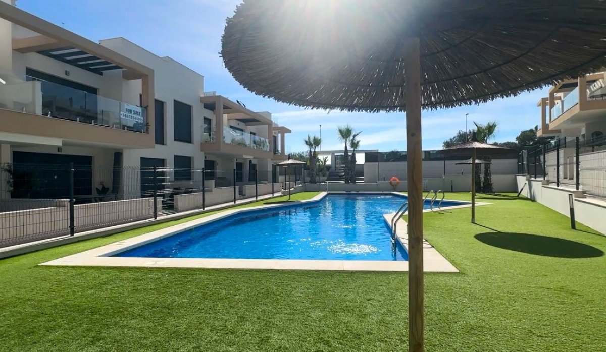 Resale - Townhouse - Orihuela Costa - Villamartín