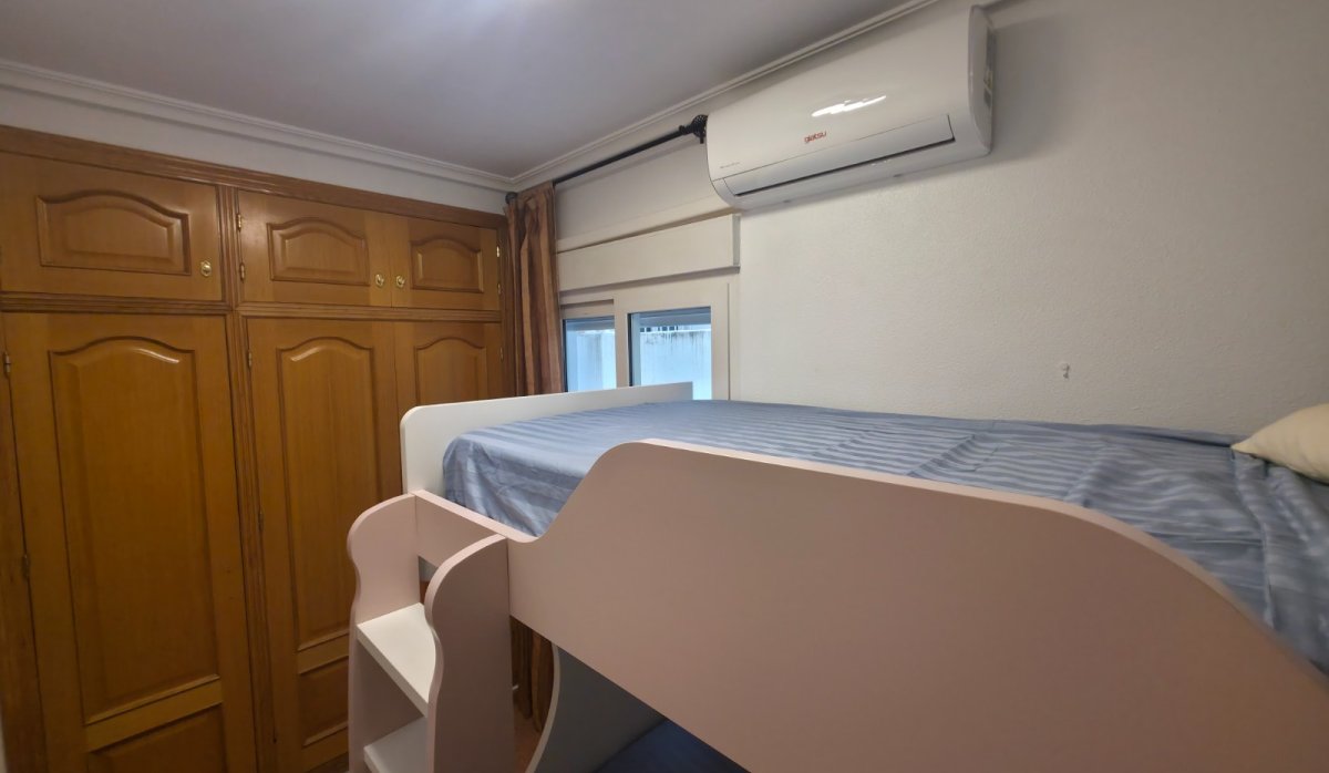 Reventa - Apartamento / piso - Torrevieja - Paseo maritimo