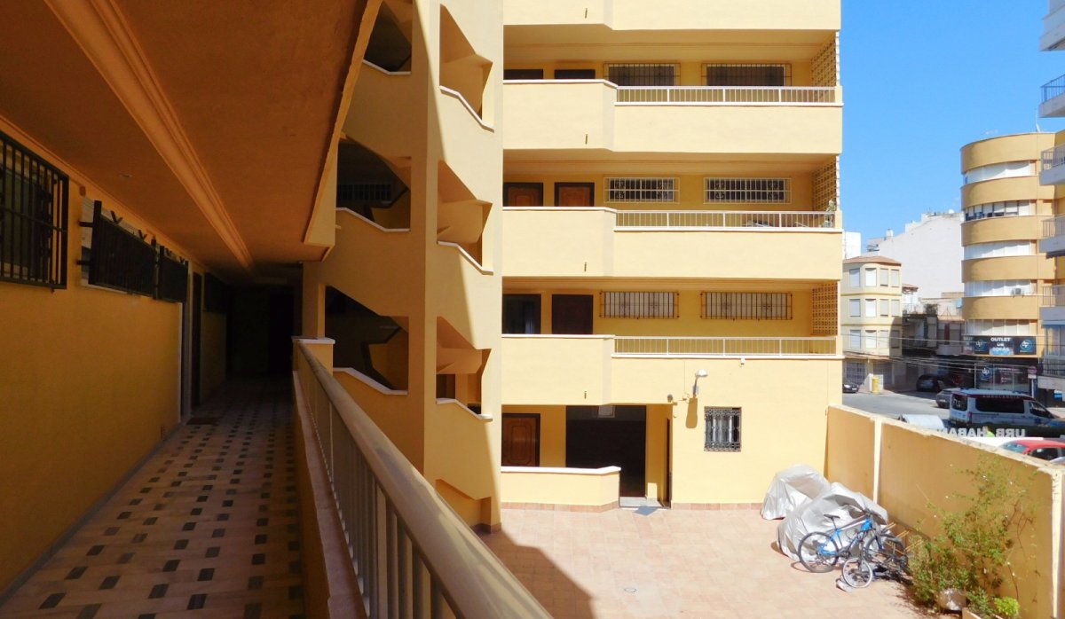 Resale - Apartment / flat - Torrevieja