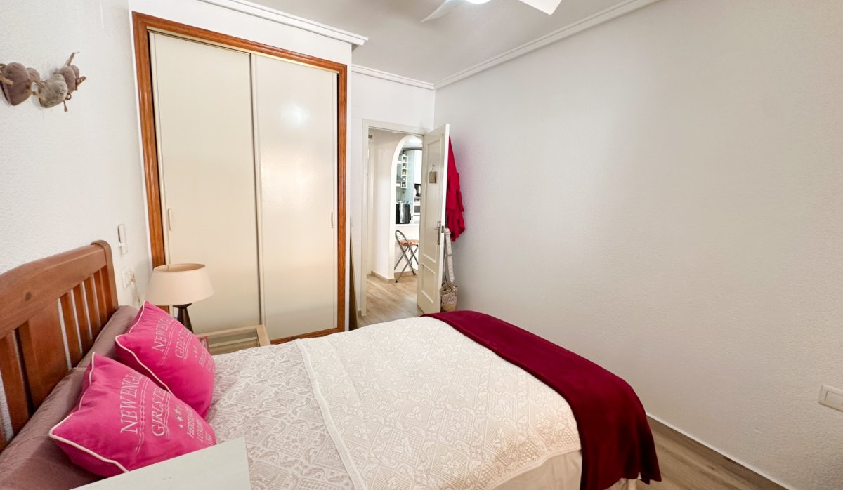 Reventa - Apartamento / piso - Torrevieja - Center
