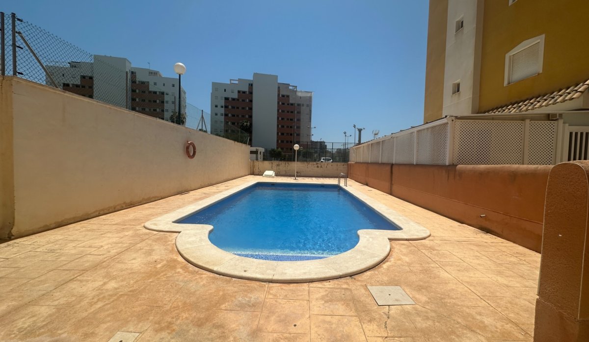 Resale - Apartment / flat - Guardamar del Segura