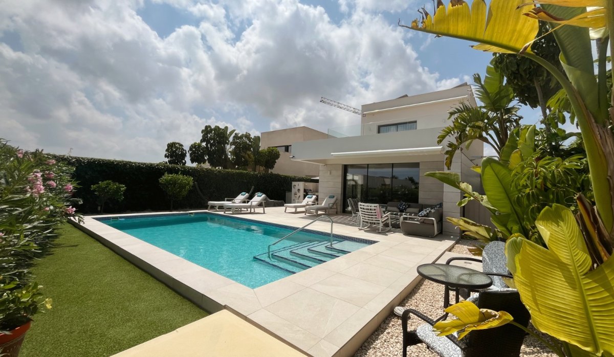 Resale - Townhouse - Los Montesinos - La Herrada