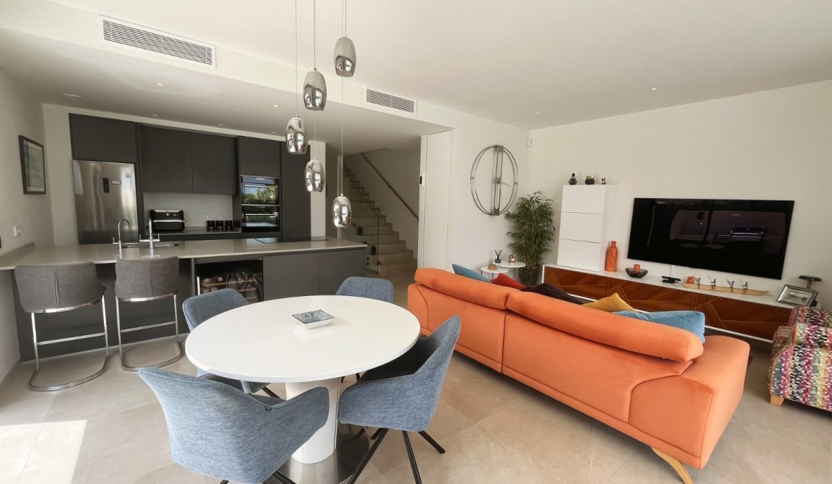 Resale - Townhouse - Los Montesinos - La Herrada