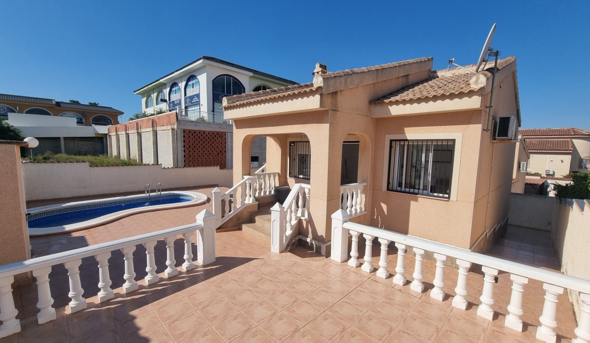 Reventa - Villa - Ciudad quesada - Benimar