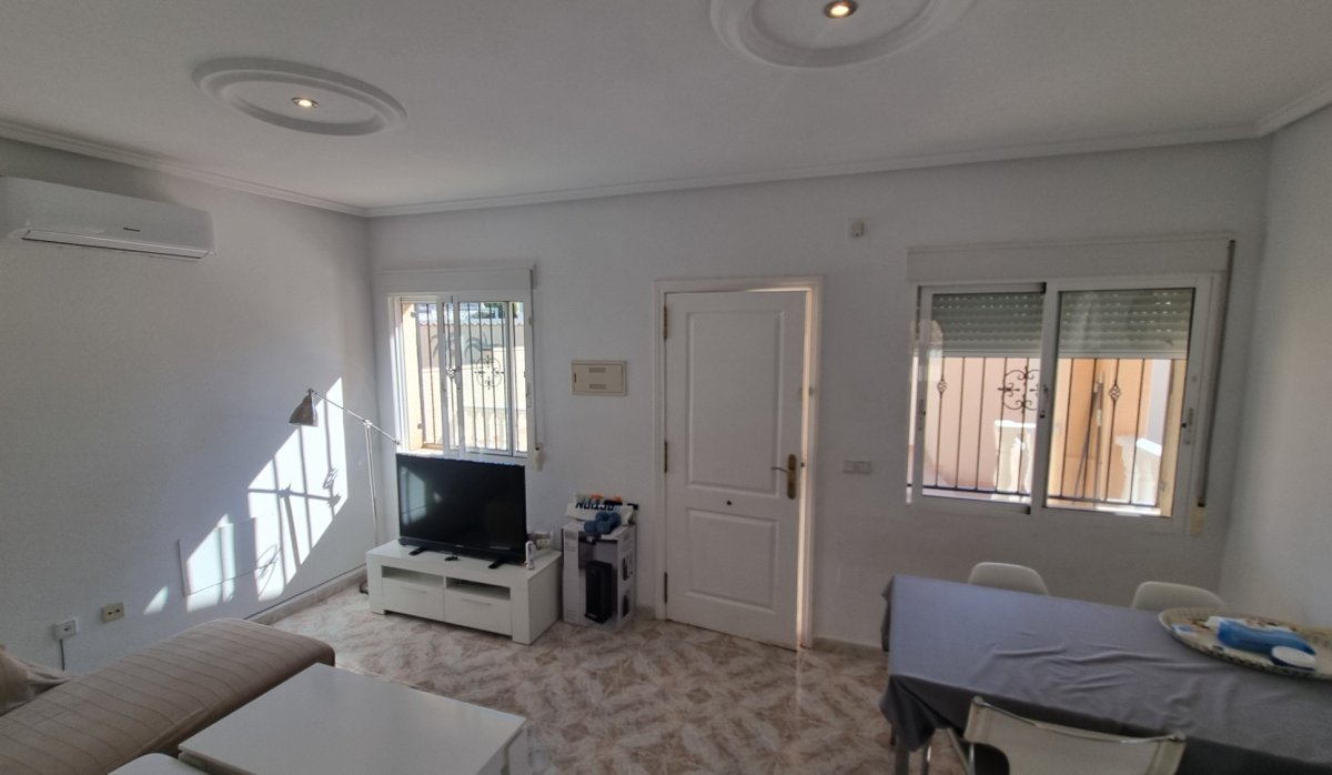 Reventa - Villa - Ciudad quesada - Benimar