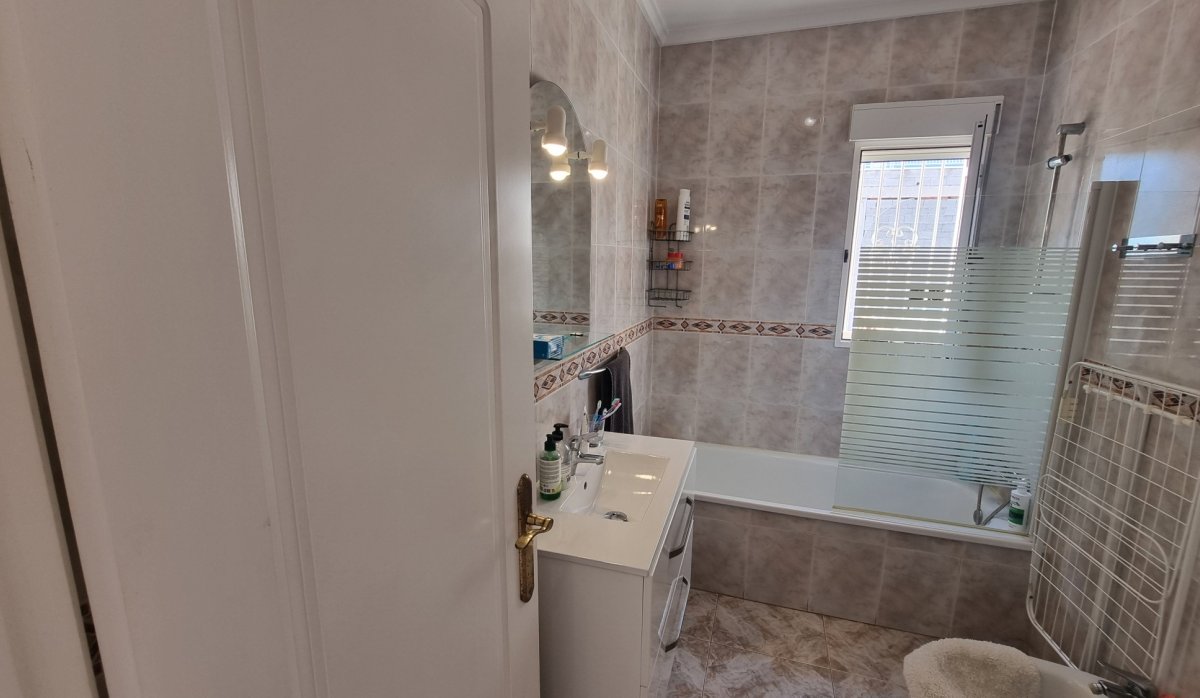 Reventa - Villa - Ciudad quesada - Benimar