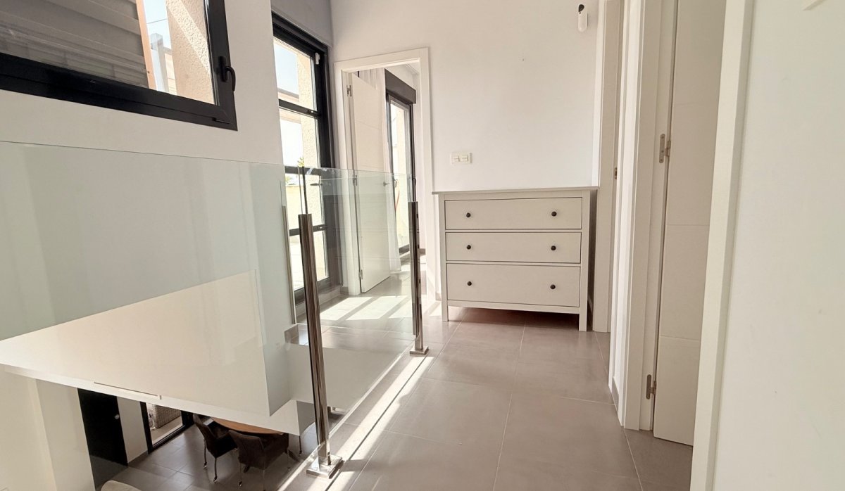 Revente - Villa - Ciudad quesada - Pueblo Bravo
