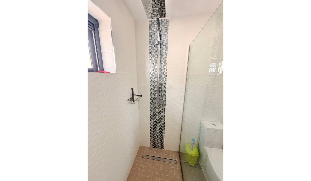 Revente - Villa - Ciudad quesada - Pueblo Bravo