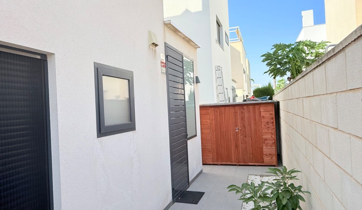 Revente - Villa - Ciudad quesada - Pueblo Bravo