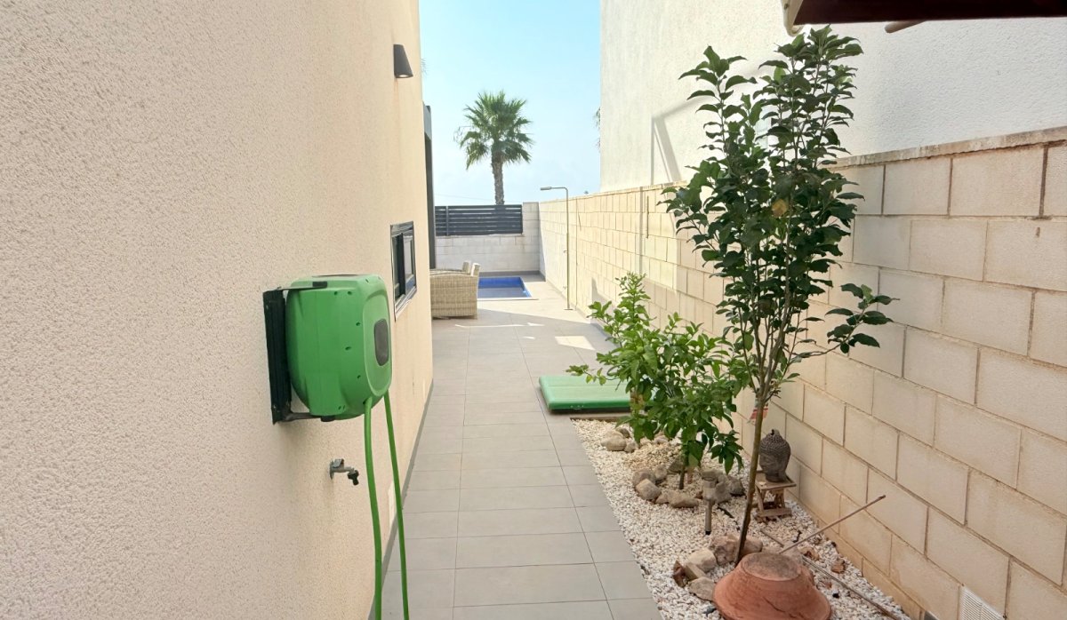 Revente - Villa - Ciudad quesada - Pueblo Bravo