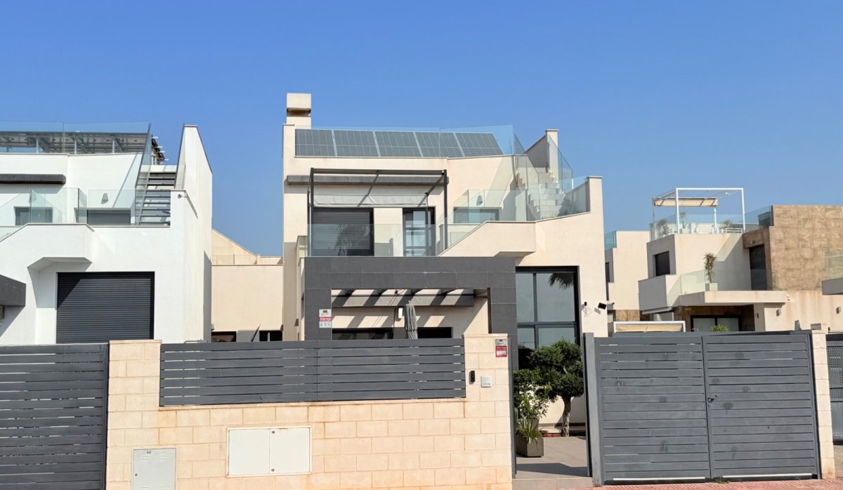 Revente - Villa - Ciudad quesada - Pueblo Bravo