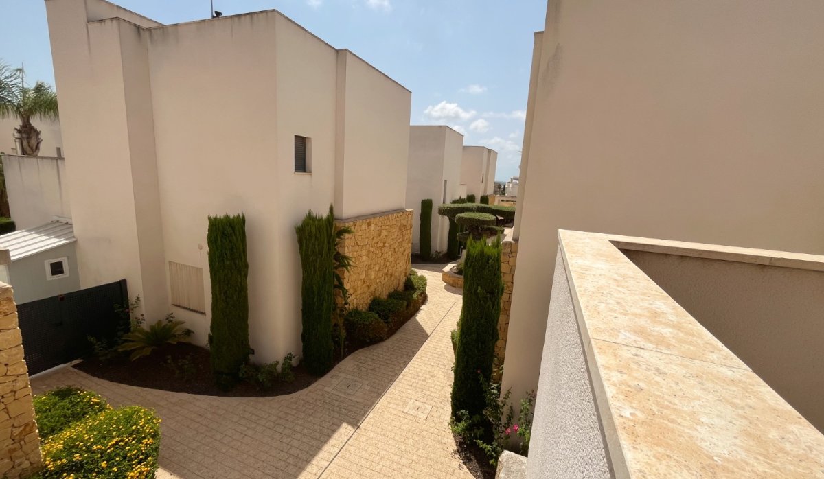 Revente - Villa - Ciudad quesada - Pueblo Bravo