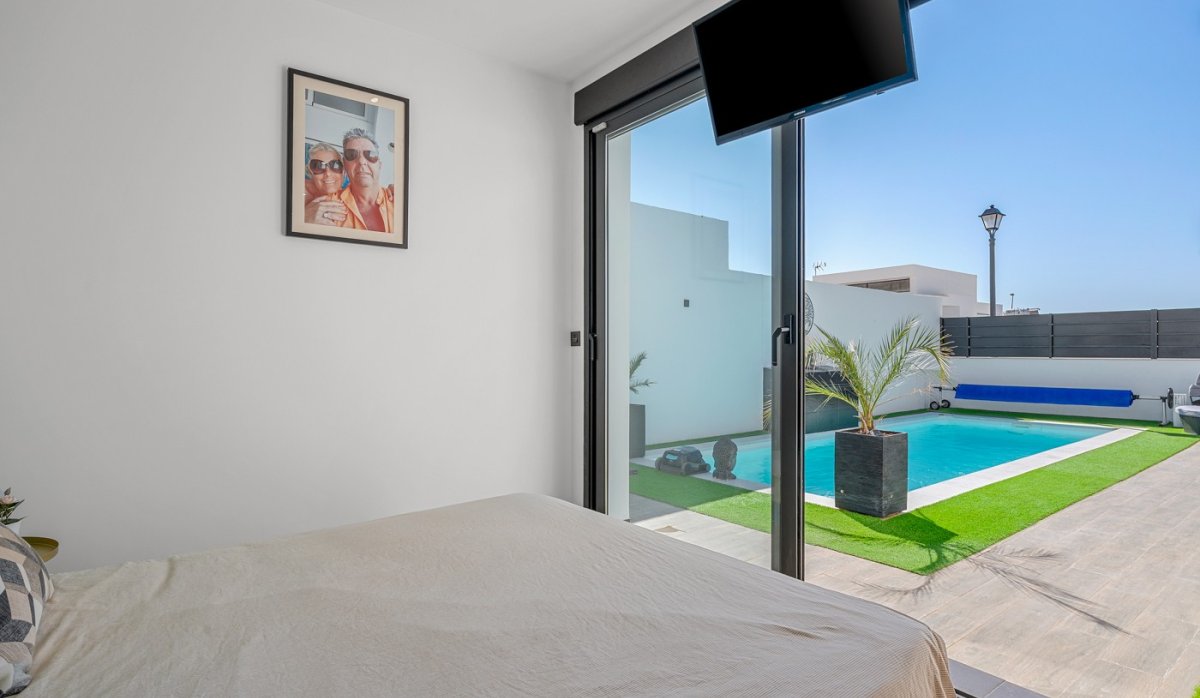 Revente - Villa - Fortuna - Urbanizacion Las Kalendas