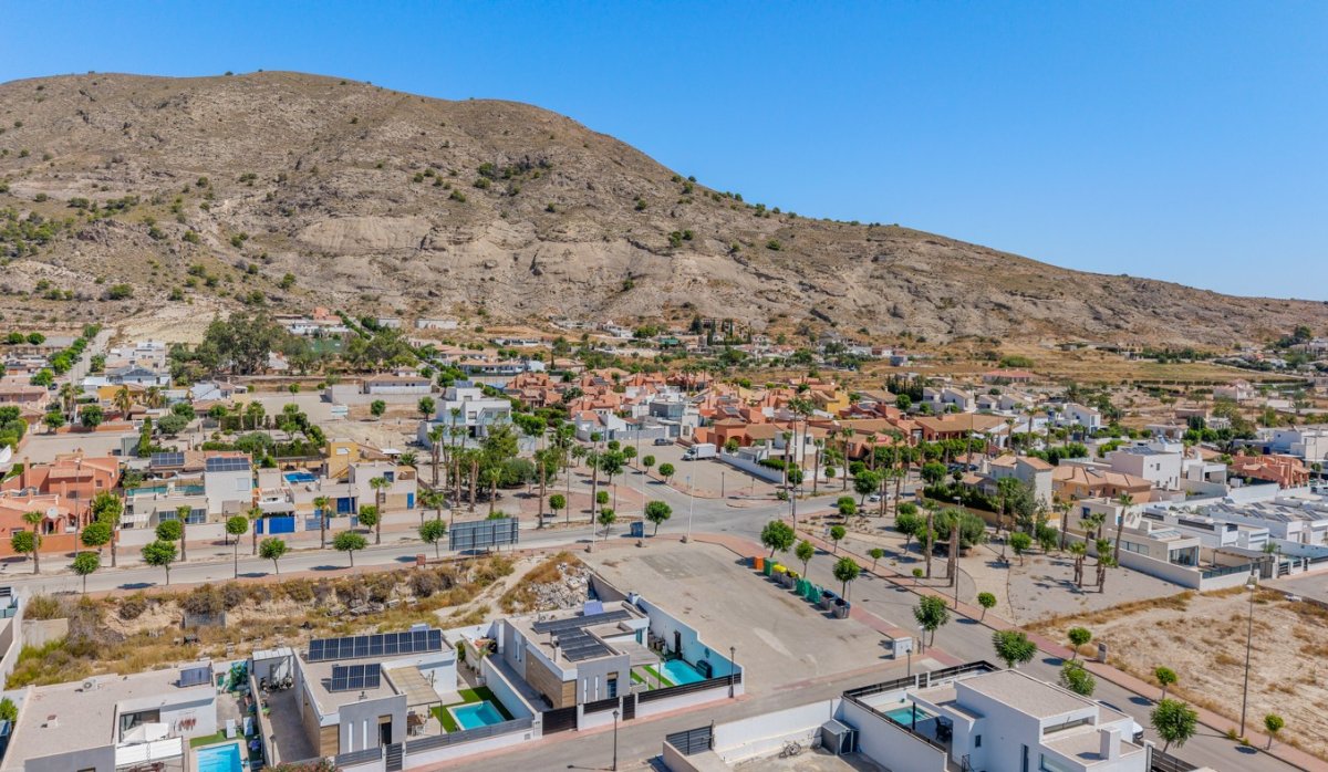 Revente - Villa - Fortuna - Urbanizacion Las Kalendas