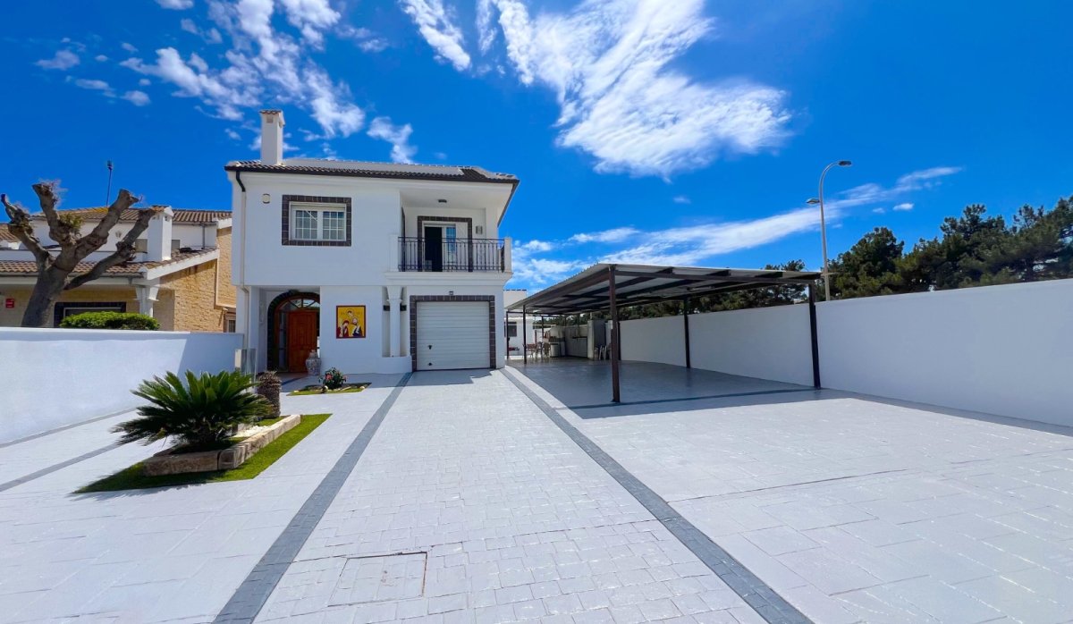 Resale - Villa - San Javier