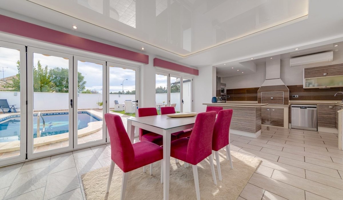 Resale - Villa - San Javier