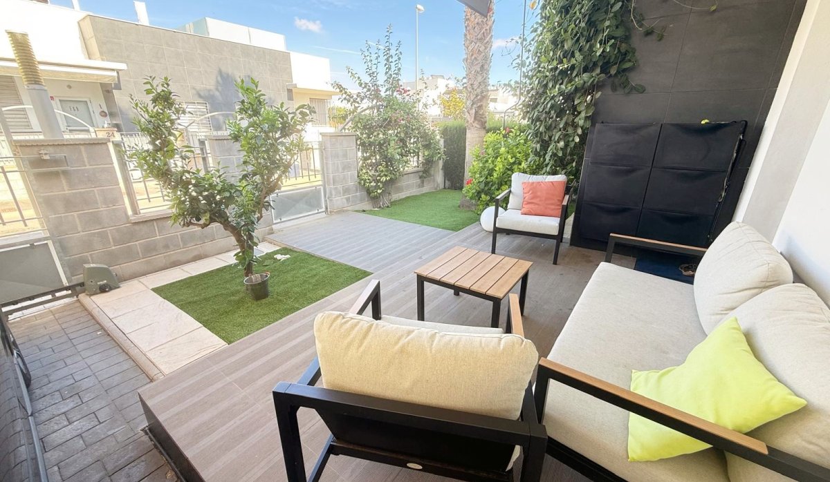 Resale - Bungalow - Ciudad quesada - Pueblo Bravo