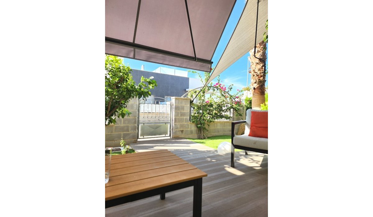 Resale - Bungalow - Ciudad quesada - Pueblo Bravo