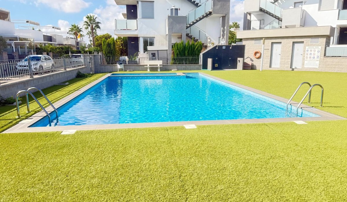 Resale - Bungalow - Ciudad quesada - Pueblo Bravo