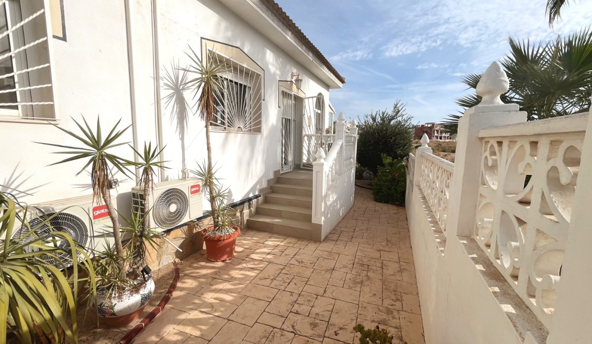 Resale - Bungalow - Ciudad quesada - Pueblo Bravo