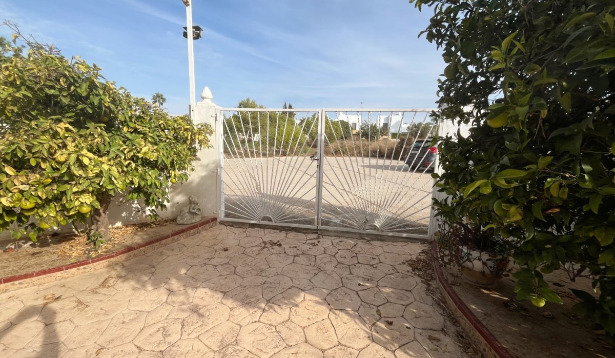 Resale - Bungalow - Ciudad quesada - Pueblo Bravo