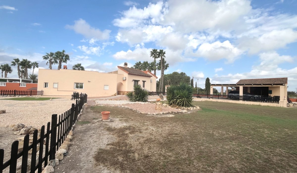 Resale - Villa - Daya Vieja