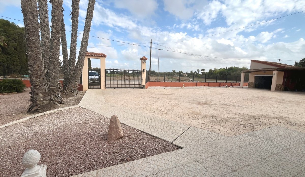 Resale - Villa - Daya Vieja