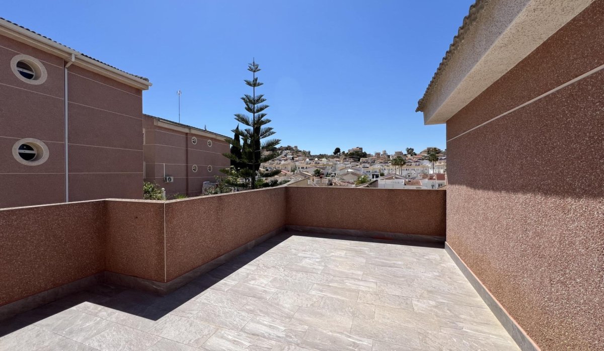 Resale - Townhouse - Ciudad quesada - Altos del golf ii