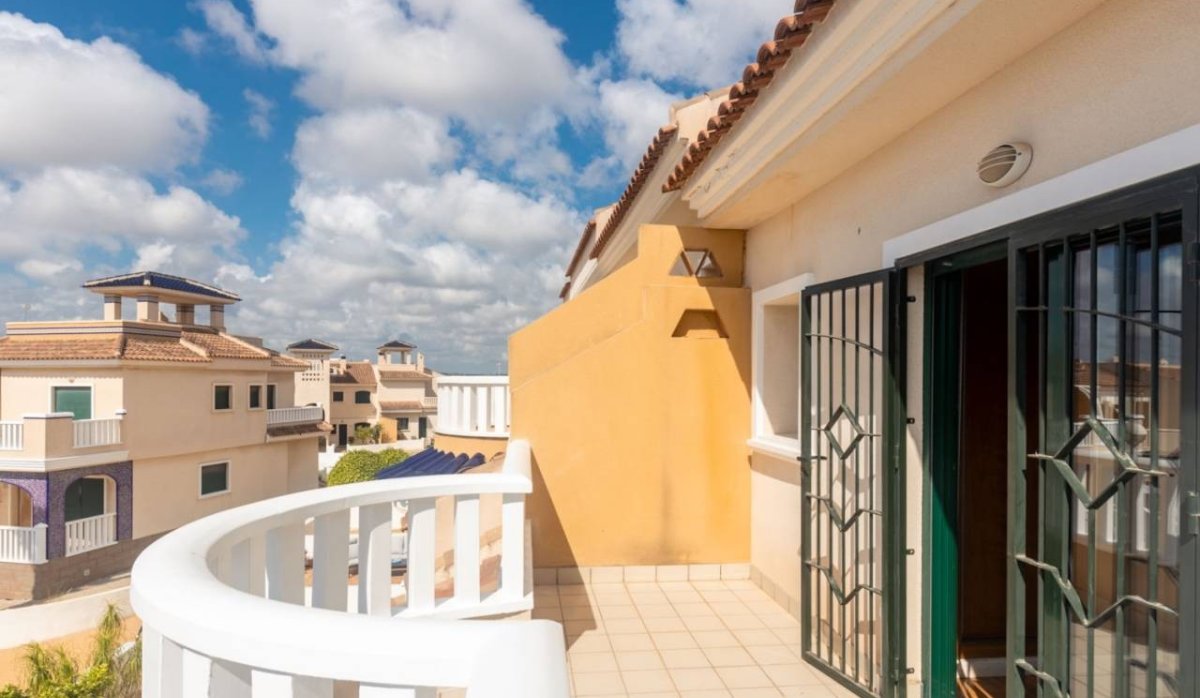 Resale - Townhouse - Ciudad quesada - Doña Pepa