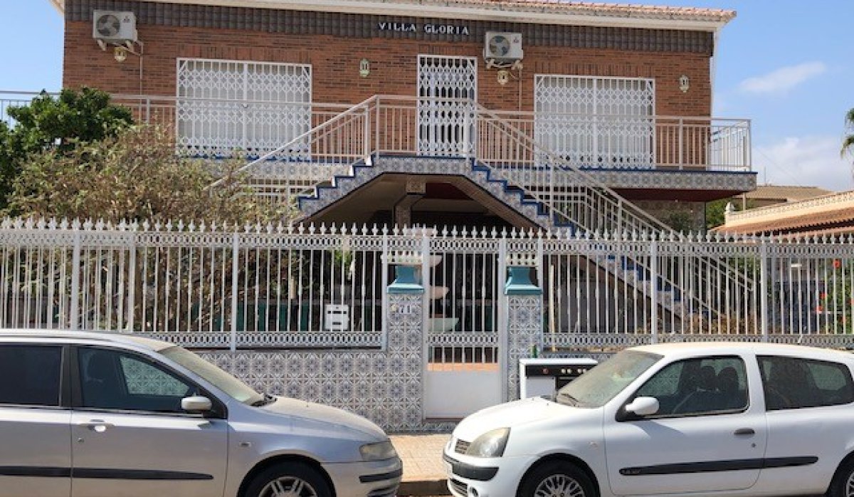 Reventa - Villa - Los Alcazares - Punta Calera